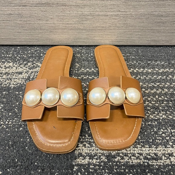 Zara sandals - Picture 1 of 3